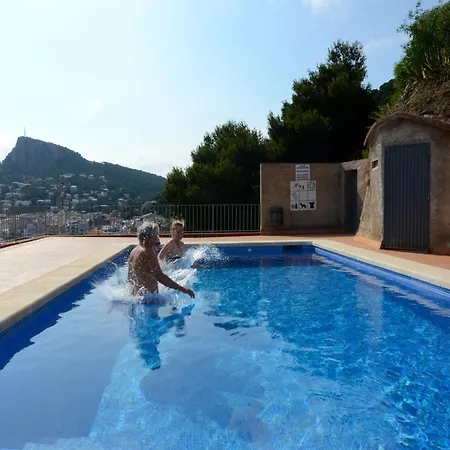 In Spain With Beachfront & Pool Access 度假居 *