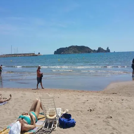 度假居 In Spain With Beachfront & Pool Access 埃斯塔蒂特