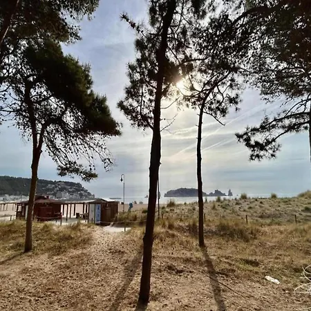 In Spain With Beachfront & Pool Access 度假居 埃斯塔蒂特